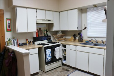 07 Kitchen
