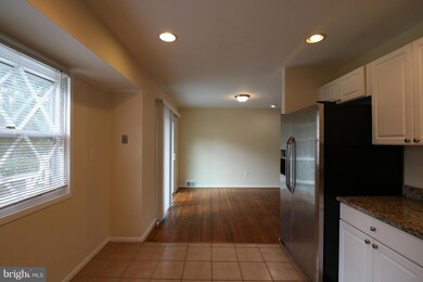 14305 Blackmon Dr, Rockville, MD 20853 - photo 6