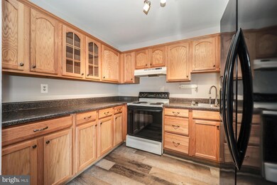 9110 Tumbleweed Run unit J, Laurel, MD 20723 - photo 5