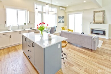 Photos are representative of builder's finished product.