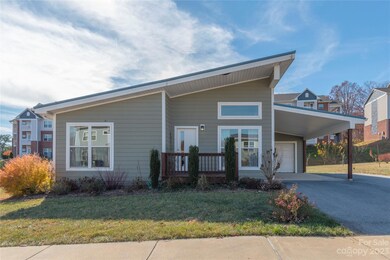 88 Strick Garden Ln, Hendersonville, NC 28792 - photo 2