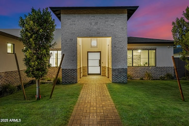 4228 E Avalon Dr, Phoenix, AZ 85018 - photo 6