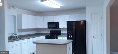 39 Scarboro Dr, Bunker Hill, WV 25413 - photo 2