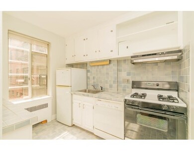 97 Strathmore Rd unit 5, Brighton, MA 02135 - photo 3