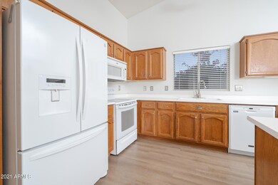 Refrigerator conveys