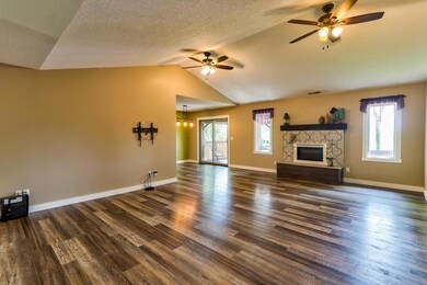 4322 Summer Creek Ln, Newburgh, IN 47630 - photo 5