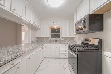 3813 Crandon St, Houston, TX 77026 - photo 6