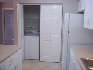 1129 Robin Hood Ct unit 304, Harrisonburg, VA 22801 - photo 5