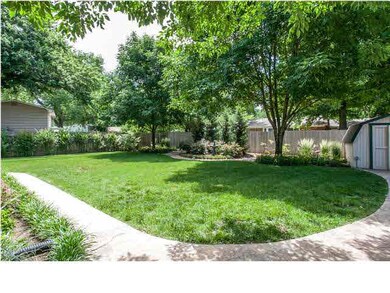 GORGEOUS BACKYARD