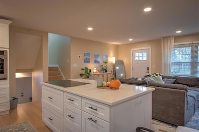 4652 Morris Cir, Bloomington, MN 55437 - photo 5