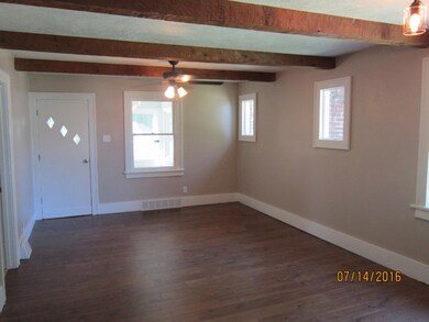 1329 Sheridan -010