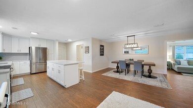 572 Matterhorn Rd, Jacksonville, FL 32216 - photo 3