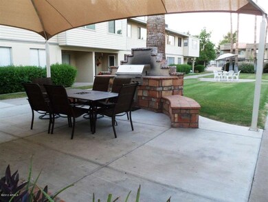 Community Grill Area (2)
