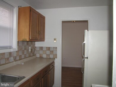 1011 Thomas Rd, Glen Burnie, MD 21060 - photo 2