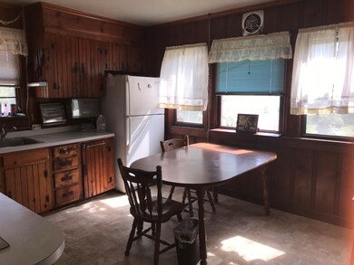 Eat in kitchen