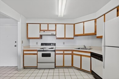 000 Ocean Ave unit 413, Revere, MA 02151 - photo 6
