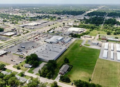 1408 NW 7th, Ardmore, OK 73401 - photo 3