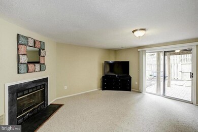 13915 Gunners Place, Centreville, VA 20121 - photo 3