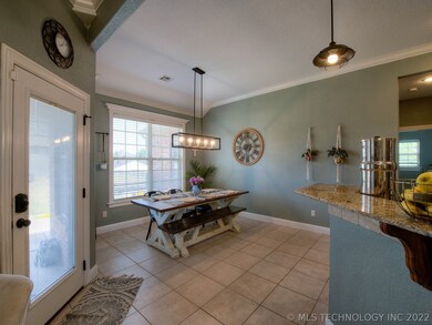 5718 Nottingham Dr, Bartlesville, OK 74006 - photo 7