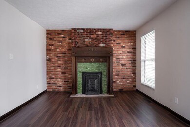4874ColonelPerryDr-12