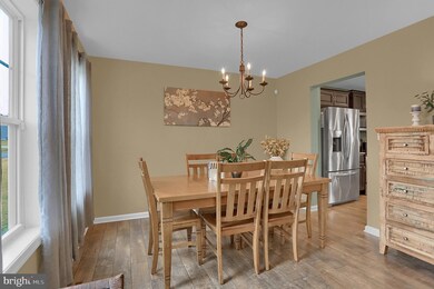 655 Franklin Square Dr, Chambersburg, PA 17201 - photo 5