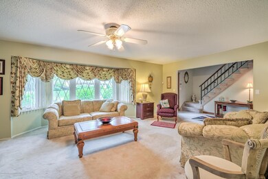 005_LIVING ROOM