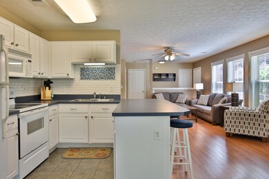 8478 Grand Trevi Dr unit 3103, Louisville, KY 40228 - photo 7