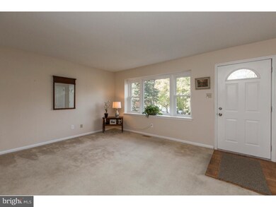 208 Dorset Way, Chalfont, PA 18914 - photo 3