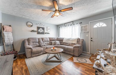 1419 N Kankakee St, Lincoln, IL 62656 - photo 3