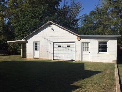 725 Hoover St, Shelbyville, TN 37160 - photo 3