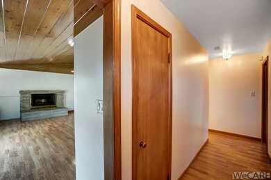 519 S Wagner Ave, Wapakoneta, OH 45895 - photo 5