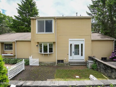 10 Loudonwood E, Albany, NY 12211 - photo 4