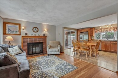 18 Geneva Ave, Lynn, MA 01905 - photo 2