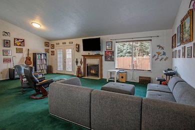 2018 NW Ivy Ave, Redmond, OR 97756 - photo 4