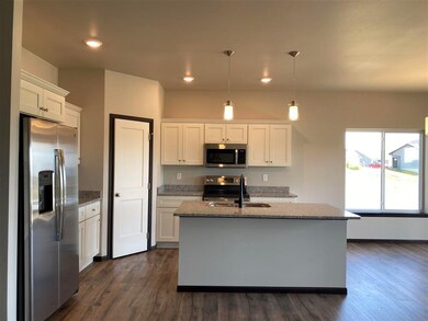 908 Prairie View Dr, West Branch, IA 52358 - photo 2