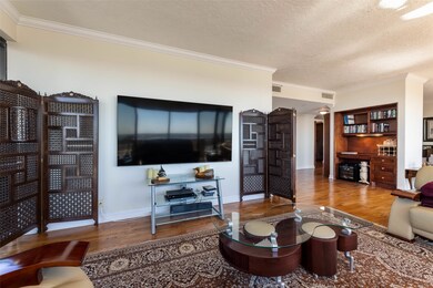 Entertainment center