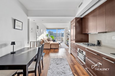 Gramercy by Starck unit 10A, New York, NY 10010 - photo 4