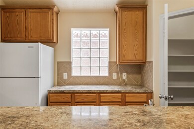 15919 Pleasant Green Cir, Tomball, TX 77377 - photo 3