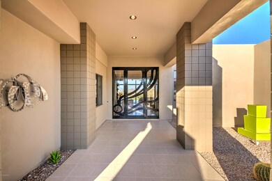 005_Front Entry
