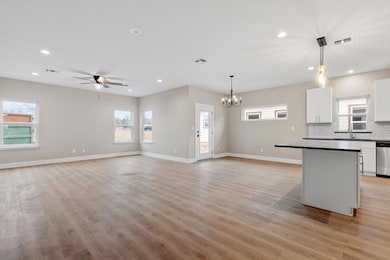 104 Arrow Point, Fredericksburg, TX 78624 - photo 5