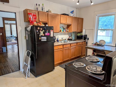 421 N Front St, Marquette, MI 49855 - photo 6