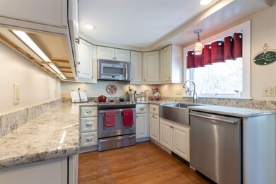 31 Middle St, Amherst, NH 03031 - photo 3