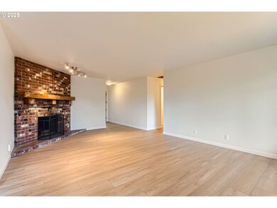 825 Oak St, Lake Oswego, OR 97034 - photo 5