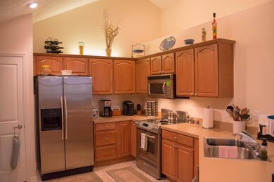 Listing (1 of 11)