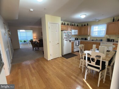 7320 Summerwind Cir, Laurel, MD 20707 - photo 6