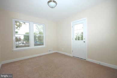 1208 Holton Ln, Takoma Park, MD 20912 - photo 4