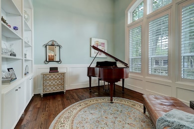 1405 Glourie Dr, Houston, TX 77055 - photo 7