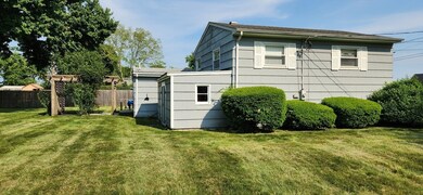 109 Wilder St, Swansea, MA 02777 - photo 3