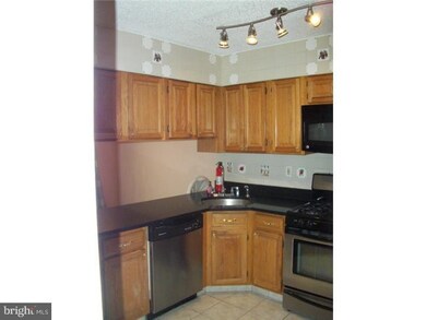 69 Sapphire Ln, Franklin Park, NJ 08823 - photo 5