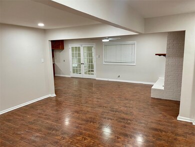 532 W Pleasantview Dr, Hurst, TX 76054 - photo 2